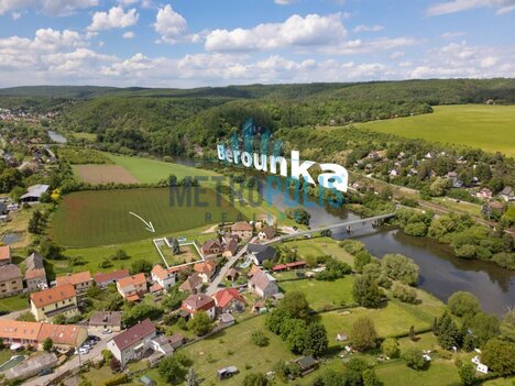 Prodej pozemku 1 046 m² pro rodinné bydlení – Stradonice u Nižboru