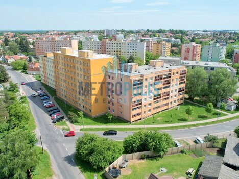 Prodej bytu 4+1, 87 m², Brandýs nad Labem – kompletní rekonstrukce, lodžie, sklep, skvělá lokalita