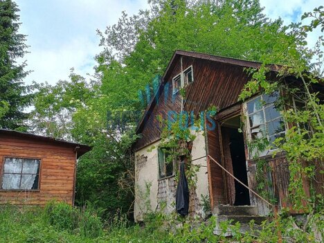 Pozemek 471 m² s chatou a skvělým potenciálem – Chocerady (nad Borovím)