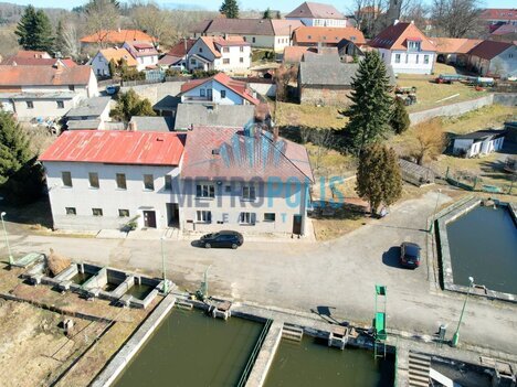 Pronájem prostorného bytu 3+1 (84 m²)  – Jankov, Karlova 88