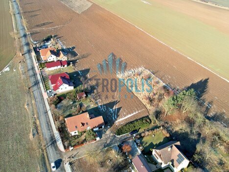 Prodej stavebního pozemku 2097 m² – Pičín, okraj obce, investiční potenciál