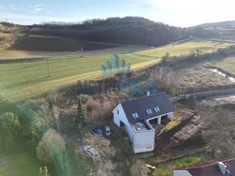 Stavební pozemek 856 m² s hotovým projektem RD 5+kk – Koněprusy, Beroun